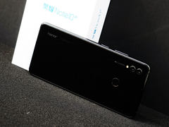 2799元起6.95寸旗舰大屏手机 荣耀Note 10发布
