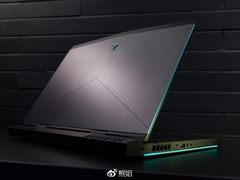 不跟风的型男指南——Alienware 17