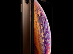 苹果iPhone X预售开启 高昂售价仍要排队购买