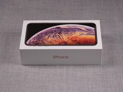 史上最大屏+首发双卡 金色iPhone XS Max开箱