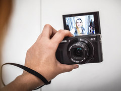 最近Vlog这么火 哪款相机适合我？