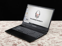 大屏窄边轻薄游戏本 雷神911 Air星战版初体验