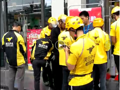 苏宁小店双十一狂撒2亿邻里红包，到店扫码满20减20