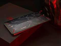 激光冷雕/AF隐形涂装 努比亚红魔游戏手机迷彩版图赏