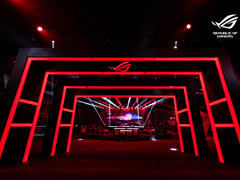 RW战队克敌利器 华硕电竞主板亮相2018 ROG DAY