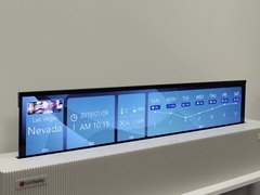 LG明年可能推出像海报收卷的OLED电视