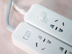 插座好不好，拆了才知道！公牛小白VS小米插线板对比评测