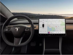 特斯拉自动驾驶又出车祸   这次“受害者”是机器人