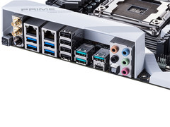 至尊性能助力专业内容创作者 英特尔酷睿 i9-9980XE专业性能测试