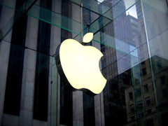 iOS 13 曝光：暗黑模式终于要来了？ 2019年 iPhone 或将配备三摄