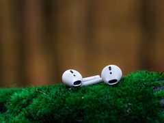 苹果将发布二代AirPods 苹果：客官您去年点的菜今年给您上齐了