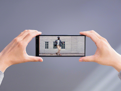 首款21:9比例显示屏手机 索尼Xperia Plus 10发布