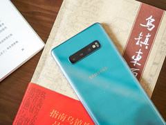一见心动的清新 三星Galaxy S10+琉璃绿图赏
