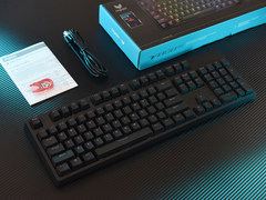 Cherry轴+RGB背光  雷柏V808 RGB游戏机械键盘开箱