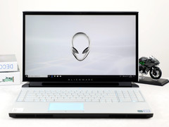 ALIENWARE Area-51m图赏：这只刚中带柔的外星人真香