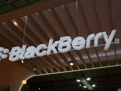 口嫌体正直？黑莓是否会推出折叠屏智能手机？