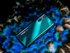 vivo X27翡翠色：忍不住总要拿出来欣赏一下的手机