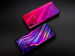 vivo X23开箱：拥有时尚灵魂的光感美学设计