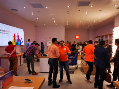 小米国外又开新店 “性价比”深得外国人人心