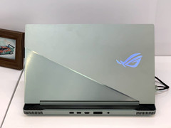 超跑新形态游戏本！ROG联手BMW Group Designworks 玩跨界