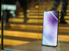 ​创新领跑行业，三星Galaxy S10+被评最佳智能手机