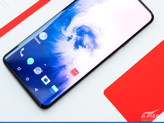 把时间放慢6倍，看看一加7 Pro屏幕值不值一个亿