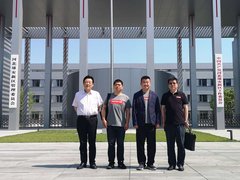 华云数据许广彬与雄安新区副主任梁远等探讨云计算助力数字雄安