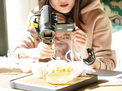 索尼4K摄像机AX60 让Vlog更加轻松