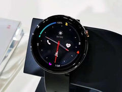 健康守护时时在线：除了苹果，国产智能手表也有ECG心电图功能