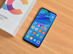 小米CC9e评测：1299元，打包屏幕指纹+旗舰相机