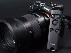 无线遥控自由拍摄体验  索尼无线蓝牙遥控器RMT-P1BT评测