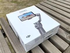 仅售699元！DJI 大疆发布灵眸手机云台 3