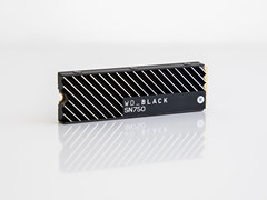 铠甲加持温度更低 WD_BLACK SN750 1TB EK升级版评测