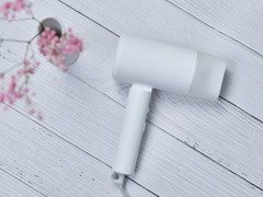 轻巧高颜值 米家负离子便携吹风机开箱