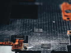 如何理解内存气球技术？它的优势和缺点有哪些？