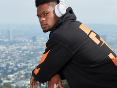 HyperX续约品牌形象大使朱朱 史密斯-舒斯特