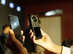 全球首款8K口袋全景相机QooCam 8K今日发布
