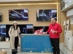 小米电视收获海外消费者好评，外国土豪开私人飞机来买