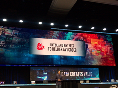 释放体育 娱乐精彩体验 英特尔将智能融入云 网络 边缘计算