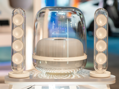 哈曼卡顿推出SOUNDSTICKS 4全新音乐水晶四代桌面式立体声音箱