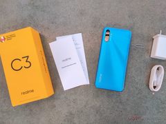 realme C3上手：大电池拍照好 高性价比入门级手机