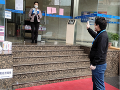 苏宁易购小米10首单无接触配送，10分钟送达