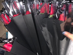 除了情侣，电商平台在这个情人节想到的还有他们