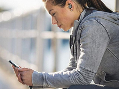 自带紫外消毒功能，飞利浦发布运动TWS耳机