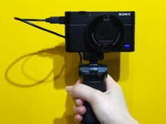 索尼黑卡RX100M5A开启你的Vlog拍摄性价比之选