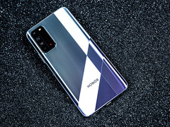 荣耀X10正式发布 售价1899元掀起5G风暴