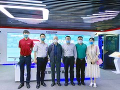 中国信息协会副会长何华康考察锐捷双擎云桌面