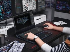 300Hz超高刷新率 ROG冰刃双屏轻薄电竞本亮相