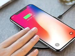 苹果仍在坚持，下一代iPhone或将拥有专属无线充电设备