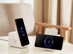 小米立式无线充电插座上架，横着竖着都能充